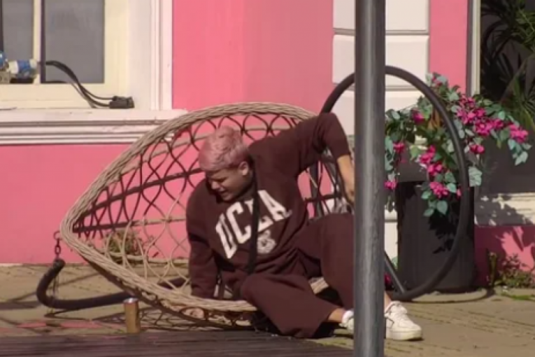 ALARMANTNO STANJE U "ELITI" - Urošu Staniću NAGLO POZLILO, pa se srušio, takmičari u strahu šta mu se desilo!