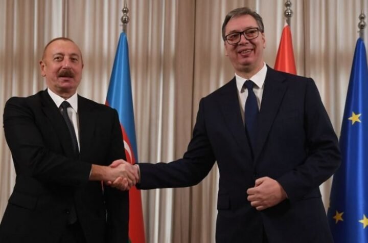 ALIJEV STIGAO U POSETU SRBIJI: Na aerodromu ga dočekao Vučić