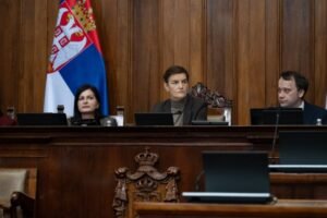 ANA BRNABIĆ IZ SOMBORA PORUČILA: Važnije nego ikada da se borimo za politiku Aleksandra Vučića! (FOTO)