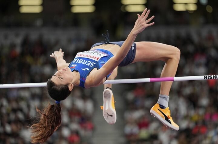 ANGELINA TOPIĆ PRESKOČILA 2 METRA I POSTAVILA NOVI REKORD: Istorijski skok mlade srpske atletičarke!