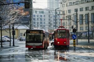 BEZ OVIH INFORMACIJA NE IZLAZITE IZ KUĆE! Ogromne izmene na linijama GSP - autobusi preusmereni, stajališta ukinuta, Autokomanda van funkcije!