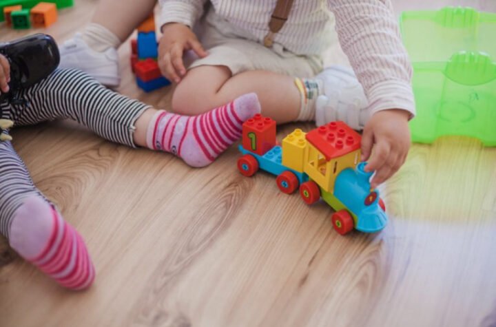 BOLESNO! ZAPOSLENI U VRTIĆU ZLOSTAVLJAO VDECU I SVE SNIMAO! Najmlađa žrtva mu je imala samo 6 MESECI!