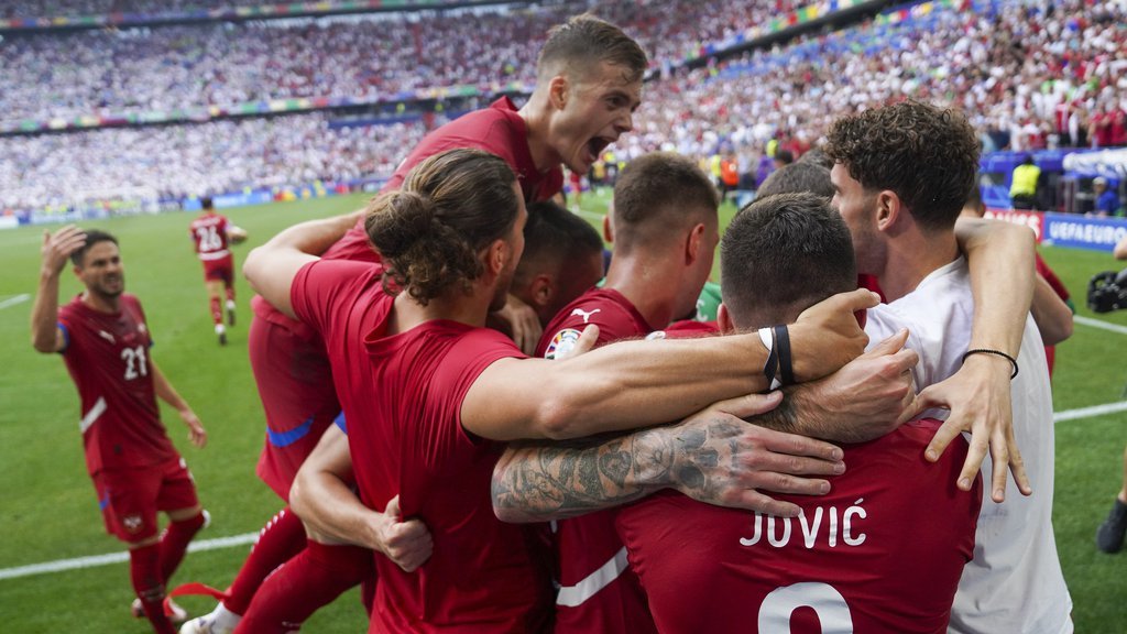 BRAT UZ BRATA! SRBIJA DOBILA JOŠ JEDNOG SAMARDŽIĆA: Pao dogovor u Berlinu, Tadija (16) oblači dres Orlova - Oglasio se FSS moćnom porukom!