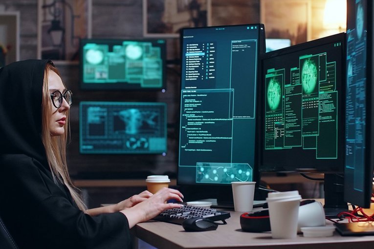 CRNO NA BELO: Evo ko u Evropi najviše koristi VEŠTAČKU INTELIGENCIJU