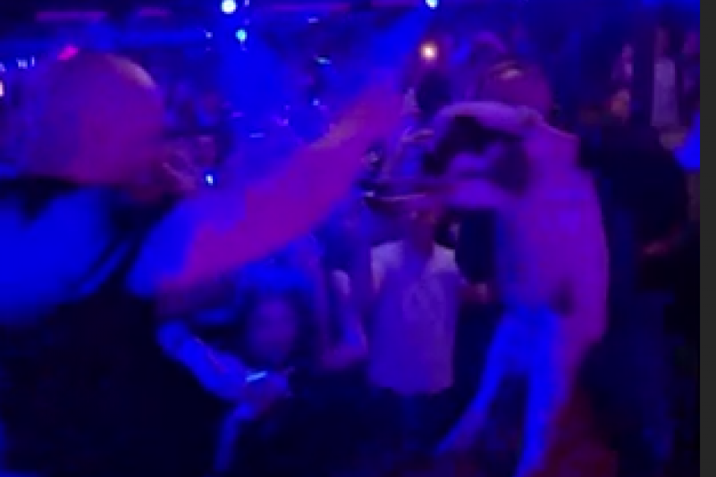 DESINGERICU RASTRGLI NA MREŽAMA ZBOG MUČENJA NEDUŽNE ŽIVOTINJE! Reper morao da reaguje - NISAM ČUVAR ZOOLOŠKOG VRTA!