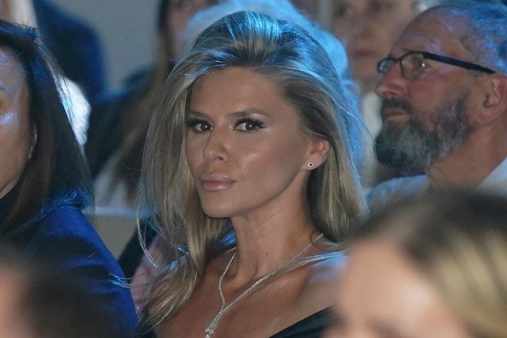 Đina upoznala Melininog verenika, reakcija je bila ovakva: Čekajte da vidite samo šta je Kan uradio