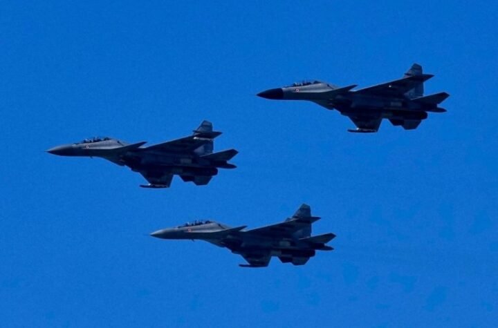 DRAMA NA NEBU! Ruski lovci krenuli ka Aljasci, Amerikanci ODMAH DIGLI avione!