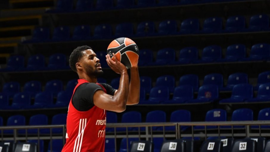 Džered Batler otvorio dušu: Zbog čega sam odbio Olimpijakos i izabrao Crvenu zvezdu?