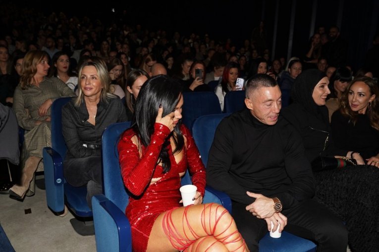 EVO KOG JE POLA BEBA EDITE ARADINOVIĆ! Pevačica otkrila KROZ ŠTA PROLAZI U TRUDNOĆI - Nikad mi se to nije desilo...