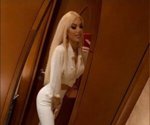 EVO KOG JE POLA BEBA! Lea Kiš puca od ponsa, MINA KOSTIĆ PRVA ČESTITALA!