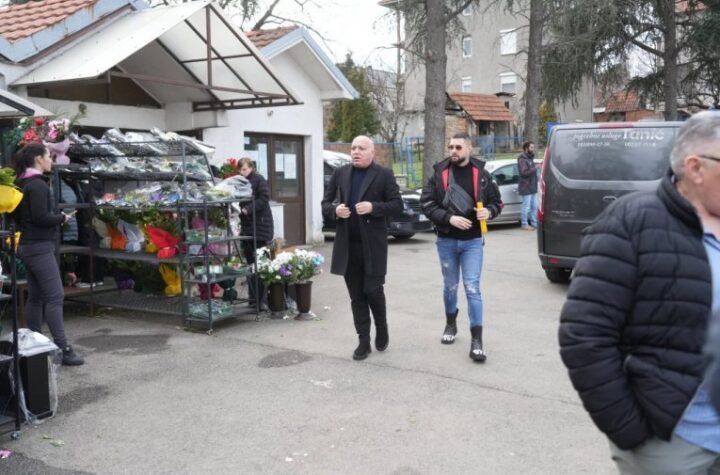 GOGA SEKULIĆ U SUZAMA ZA 49. ROĐENDAN! Pevačica se brecnula na medije  - ODAKLE VAM IDEJA DA ME ZOVETE?