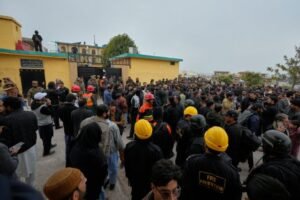 ISLAMSKA DRŽAVA PREUZELA ODGOVORNOST ZA KRVOPROLIĆE: Mi smo ubili vernike u džamiji! Broj žrtava u Islamabadu raste, više od 170 ranjenih! (FOTO)