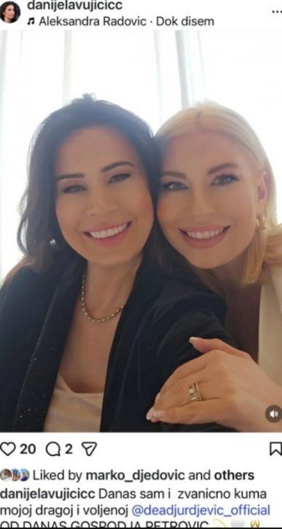 ISPLIVALE PRVE FOTKE TAJNOG VENČANJA DEE ĐURĐEVIĆ! Voditeljka blista u belom, a EVO KO JE KUMA! (FOTO)