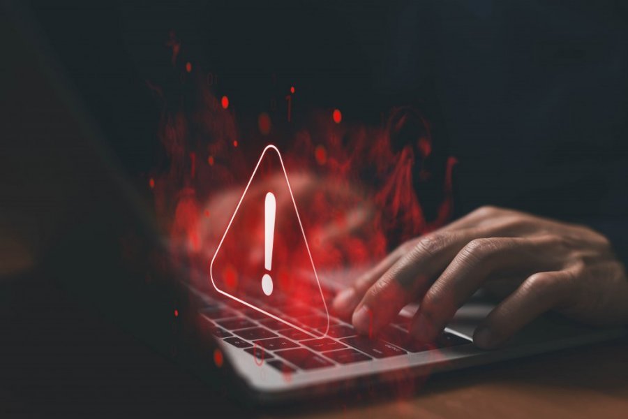 JEZIVA INTERNET PREVARA KOSI SRBIJU: Roditelji padaju na lažne ljubavi - ŠOKANTNO UPOZORENJE!