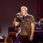 JOŠ JEDAN SKANDAL, SADA U RIJECI! Tompson pevao ustaške pesme, publika uzvikivala "Za dom spremni" i dizala desnu ruku u vazduh!