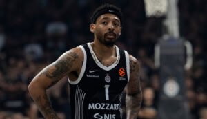 KARLIK DŽONS ŠOKIRAO GROBARE! Oglasio se zbog NOVCA! (FOTO)