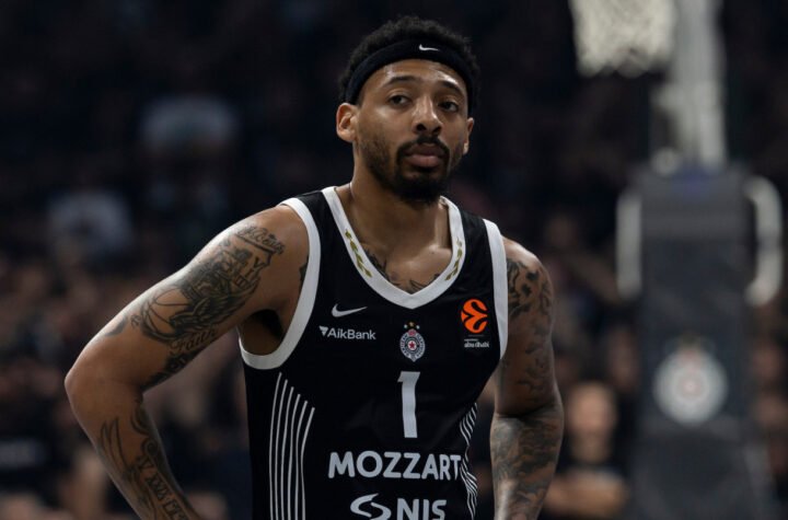 KARLIK DŽONS ŠOKIRAO GROBARE! Oglasio se zbog NOVCA! (FOTO)