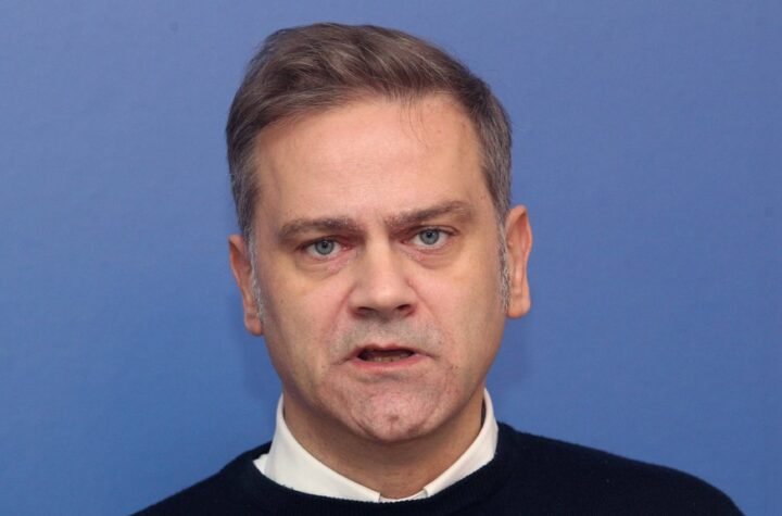 KOJI TI JE OVO AGENT STEFANOVIĆU?!