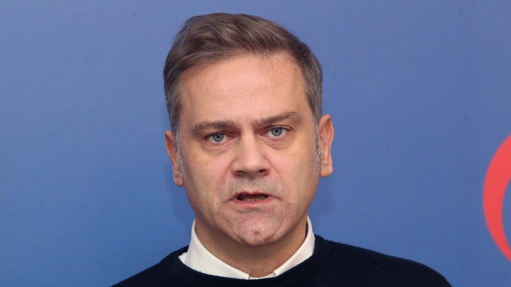 KOJI TI JE OVO AGENT STEFANOVIĆU?!