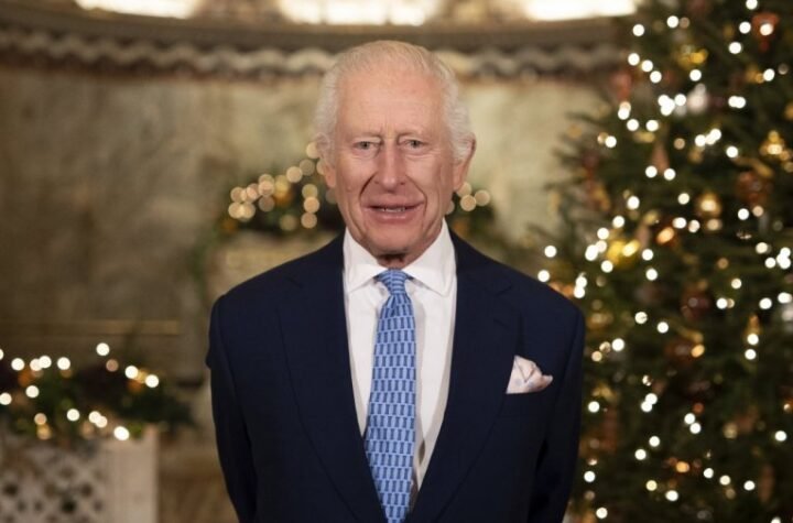 KRALJEVSKA SRAMOTA! Bivši princ Endru pod istragom zbog špijuniranja za pedofila Epstajna!