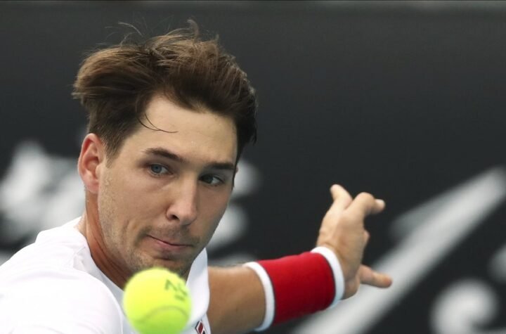 LAJOVIĆ PUŠTEN IZ BOLNICE Evo u kakvom se stanju nalazi srpski teniser nakon teške povrede