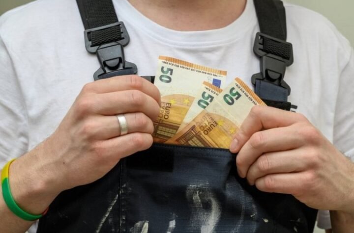 "LJUDI, O OVOME VAM NIKO NE PRIČA!" Balkanac iskreno o surovom životu u Nemačkoj: Zarađujem 2.700 evra, a na nuli sam i TETKA MI TRAŽI MLADU PO SELIMA!