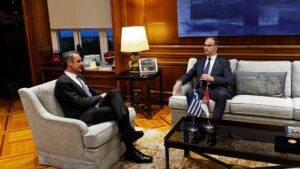 MACUT U ATINI: Sastankom sa Micotakisom premijer Srbije otpočeo dvodnevnu radnu posetu Grčkoj (FOTO)