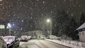 MEĆAVA NA ZLATIBORU NAPRAVILA HAOS! Putari na terenu, policija u pripravnosti: Moguća zabrana saobraćaja za šlepere (FOTO)