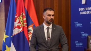 MIĆIN OSUDIO GRAFIT MRŽNJE ISPISAN PROTIV AMBASADORA UKRAJINE U NOVOM SADU: Dao sam nalog da se grafit hitno ukloni, i to je jutros učinjeno! (FOTO)