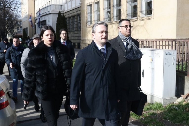 MINISTAR SELAKOVIĆ PRAVO U METU!  Iza studentske liste stoje ljudi koji nemaju nikakav politički rezultat!