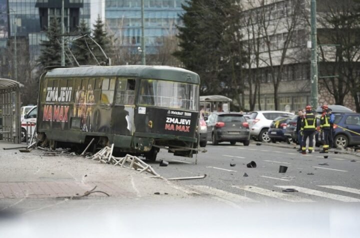 "MLADI ŽIVOTI SU STRADALI, PORODICE PROLAZE KROZ NEZAMISLIVU BOL!" Pevač se oglasio nakon TRAGEDIJE NA ŽELEZNIČKOJ STANICI, reči seku POPUT MAČA!