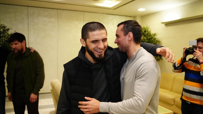 Ministar Darko Glišić i čelni ljudi MMA i bokserskog saveza Srbije ugostili UFC šampiona Islama Mahačeva