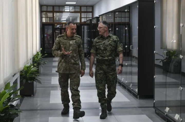 NAČELNIK GENERALŠTABA PODELIO ODLIČNE VESTI: Srbija dobija digitalnu armiju, nastavljamo da unapređujemo Vojsku Srbije!