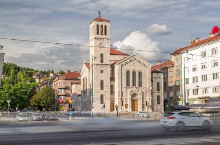 NISU DALEKO I LAKO SU DOSTUPNI! Ovde možete odmoriti za Sretenje za male pare - NALAZE SE U REGIONU I SVAKI JE BAJKA ZA SEBE!