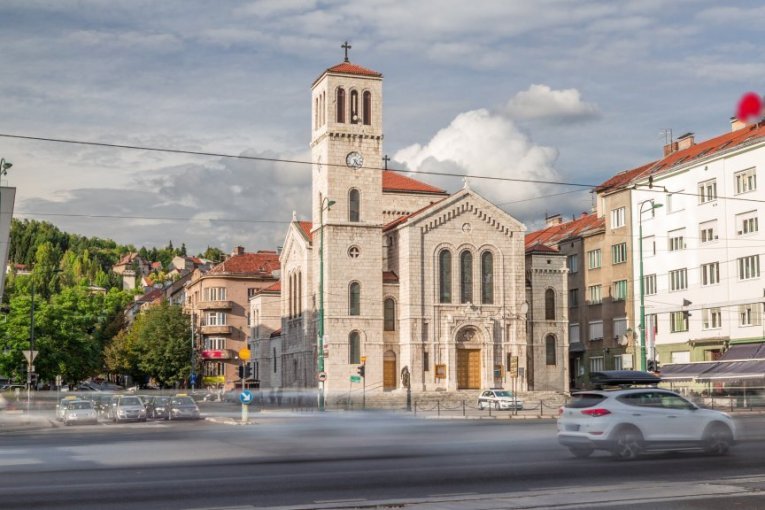 NISU DALEKO I LAKO SU DOSTUPNI! Ovde možete odmoriti za Sretenje za male pare - NALAZE SE U REGIONU I SVAKI JE BAJKA ZA SEBE!