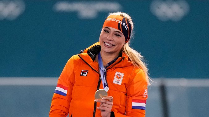 Najlepša je sportiskinja na ZOI, devojka je Džejka Pola, a sad je osvojila zlato i postavila olimpijski rekord