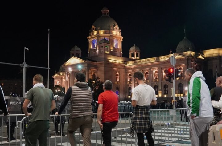 Narod šokiran ponašanjem blokadera! Pitaju: Zar ovakvi bezmozgaši da sruše Vučića i vode državu?