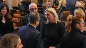 OD EMOTIVNIH GOVORA I KAMEN BI ZAPLAKAO: Evo kojim rečima su se kolege oprostile od Tatjane Ječmenice (FOTO)