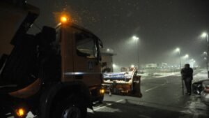 OGLASILI SE 'PUTEVI SRBIJE' ZBOG NEVREMENA Oputili apel vozačima, bez ovih stvari ne sedajte u auto