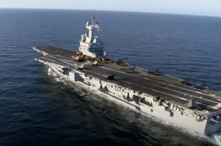 OPŠTI RAT NA POMOLU? Američki F-35 spržio iranski dron iznad nosača aviona! Teheran poslao naoružane brodove da ZAUSTAVE TANKER!