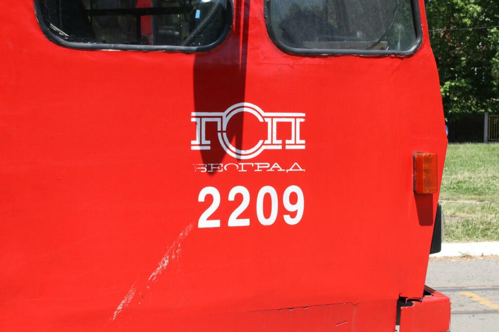 OSMICA POČELA SA RADOM! Tramvaj vozio putnike od Banjice do Karaburme - povezujue značajne tačke Beograda