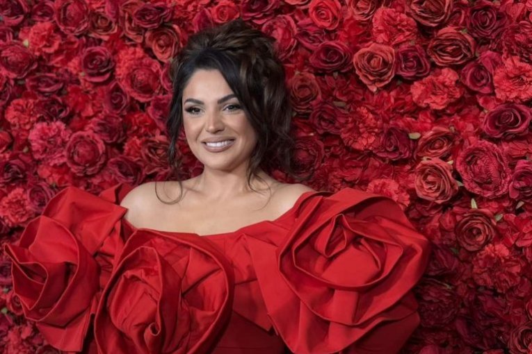 Nadica Ademov na promociji albuma "Milostinja"