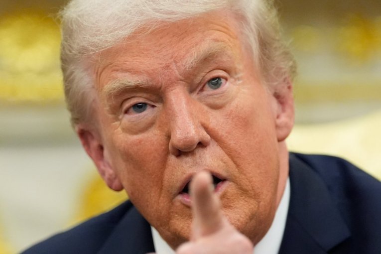 "OVO JE TUŽNO": Tramp prokomentarisao hapšenje princa Endrua, pa poslao jaku poruku