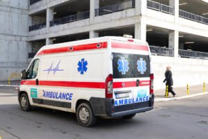 PACIJENATA SVE VIŠE, AMBULANTE SVE PUNIJE: Hitna pomoć u ovom gradu ne staje ni dan ni noć, TELEFON SE USIJAO