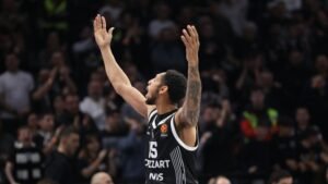 PEJN SE PRVI PUT OGLASIO NAKON ODLASKA IZ PARTIZANA! Otkrio je kako se sve desilo - bio je na utakmici, a onda je stigao jedan poziv!