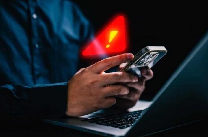 "POGLEDAJ OVO, TI SI NA FOTOGRAFIJI!" Srbijom kruži nova opasna prevara, MUP upozorava: AKO VAM STIGNE OVA PORUKA, NE NASEDAJTE!