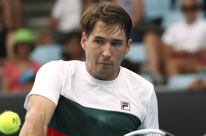 PORAZ NA STARTU: Lajović eliminisan u prvom kolu turnira u Santijagu