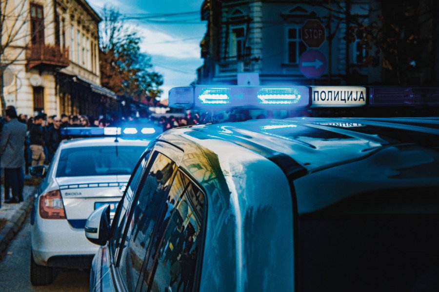 PRONAĐENA GRANATA KOD VRTIĆA! Opasadno stanje u Leskovcu!