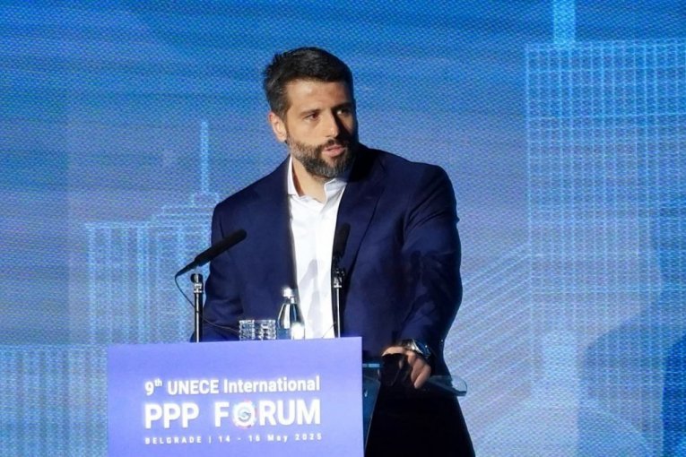 ŠAPIĆ ODRŽAO KONFERENCIJU I PODELIO SJAJNE VESTI: Grade se novi kružni tokovi, jedan će imati SVETIONIK!