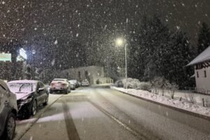 SNAŽNA MEĆAVA NA ZLATIBORU! Sve zabelelo od snega - SLEDI ZABRANA SAOBRAĆAJA? (FOTO)
